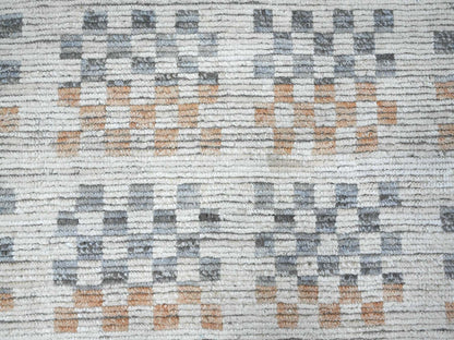 Tribal & Geometric hand-knotted wool rug in Ivory, 8'1" x 10'5" — SKU O020151 (view 8)