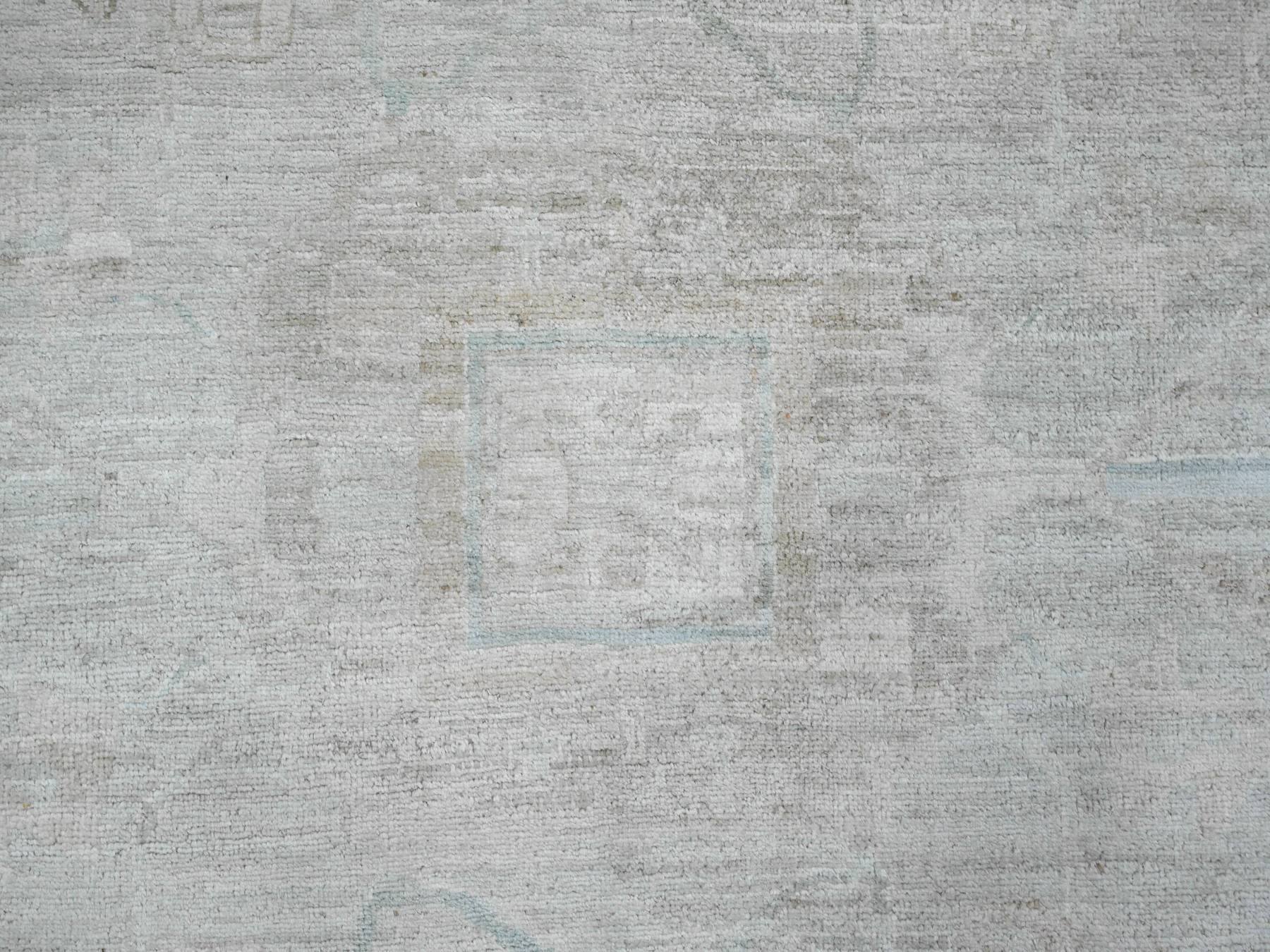 Heriz Oushak hand-knotted wool rug in Ivory & Light Gray, 11'5" x 15'9" — SKU O020155 (view 8)