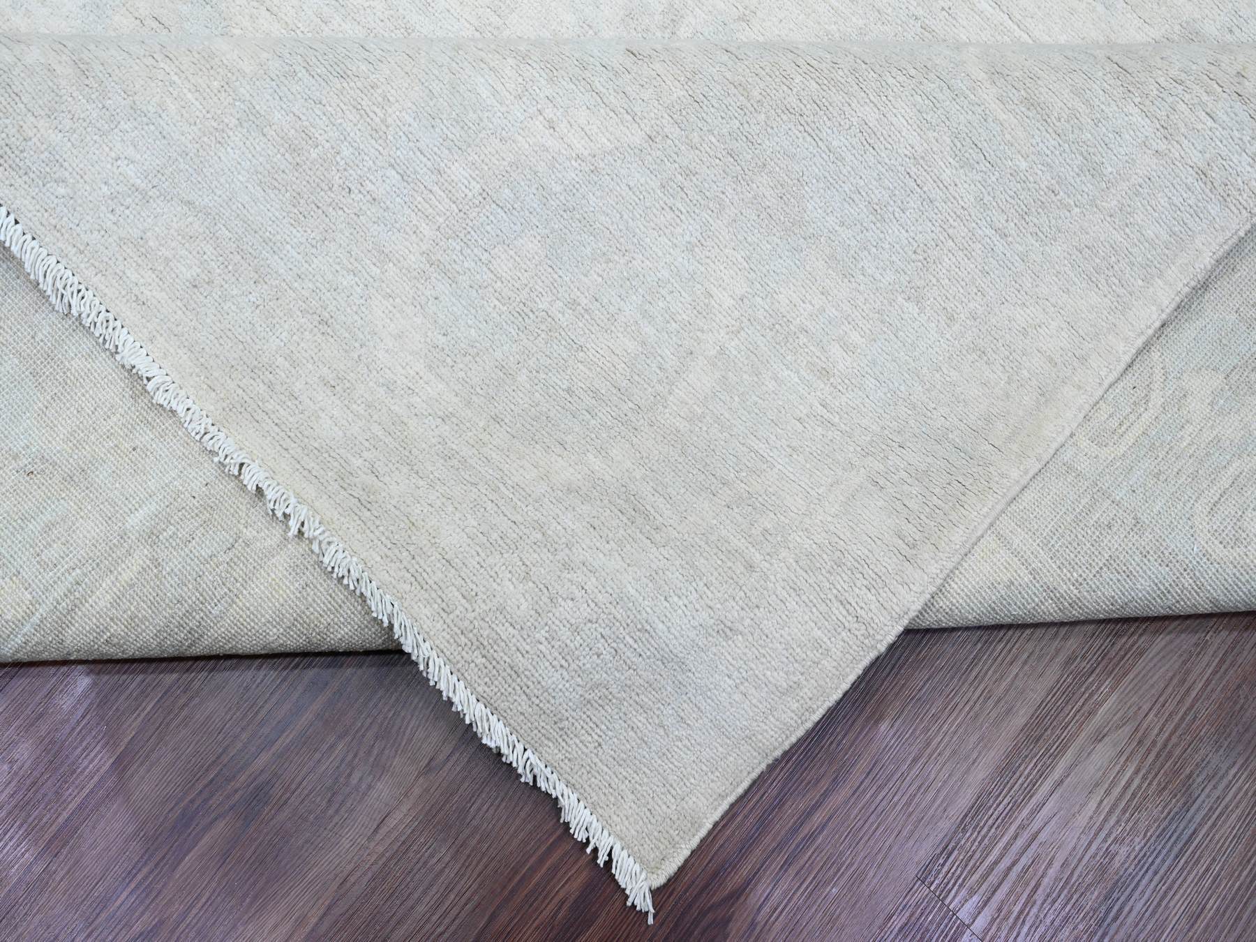 Peshawar Oushak hand-knotted wool rug in Ivory & Light Blue, 9'11" x 13' — SKU O020161 (view 6)