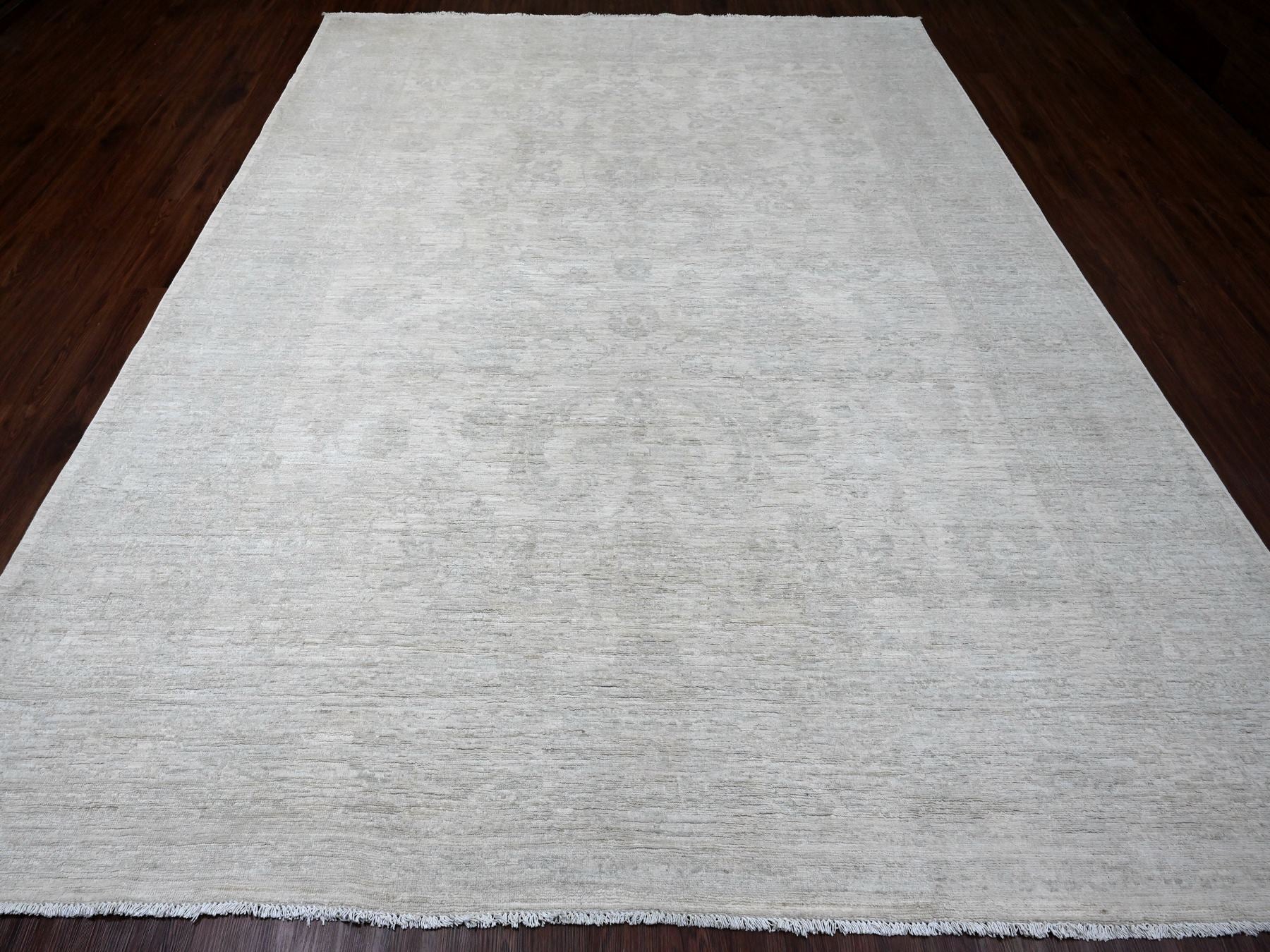Peshawar Oushak hand-knotted wool rug in Ivory & Light Gray, 8'9" x 11'5" — SKU O020186 (view 2)