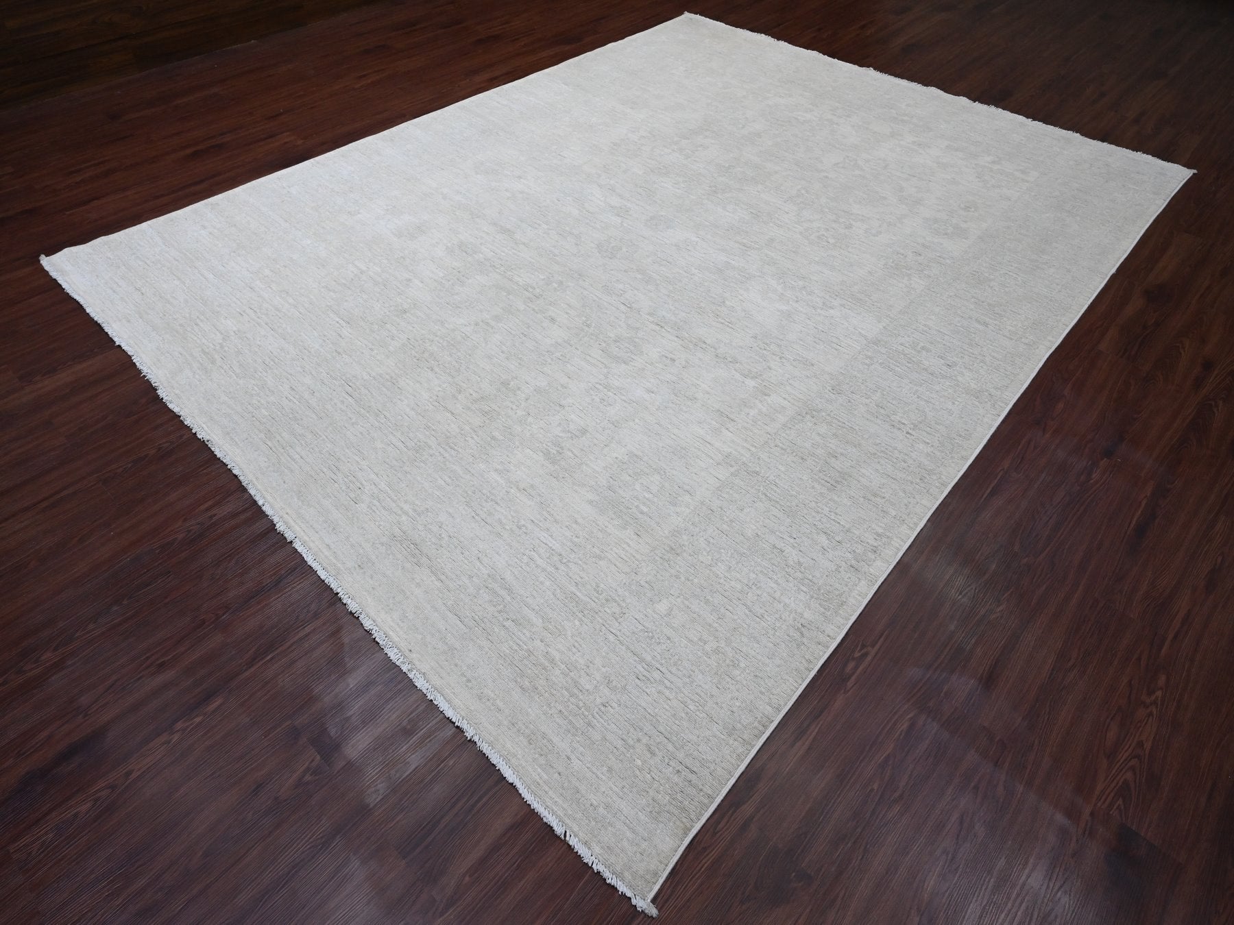 Peshawar Oushak hand-knotted wool rug in Ivory & Light Gray, 8'9" x 11'5" — SKU O020186 (view 3)
