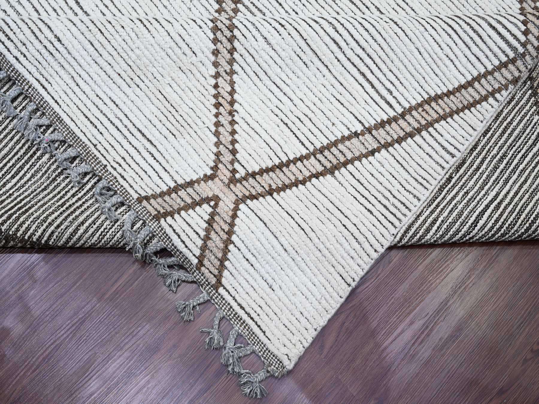 Tribal & Geometric hand-knotted wool rug in Ivory, 15'9" x 23'5" — SKU O020232 (view 6)