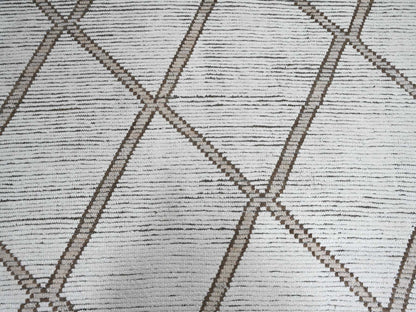 Tribal & Geometric hand-knotted wool rug in Ivory, 15'9" x 23'5" — SKU O020232 (view 8)
