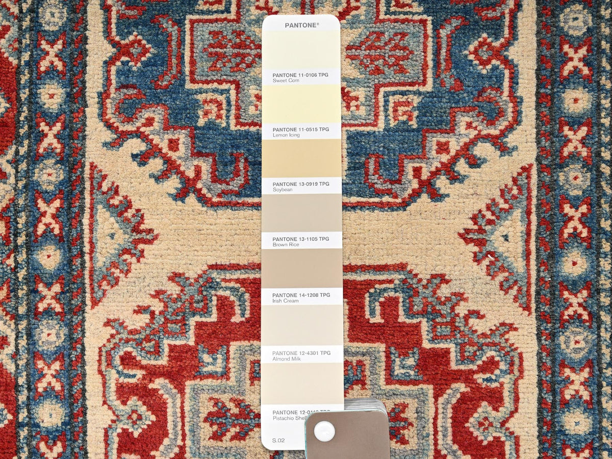Kazak Kazak hand-knotted wool runner in Ivory, 2'9" x 15'4" — SKU O02026 (view 4)