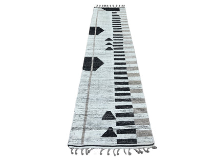 Ivory 2'6" x 10'11" Tribal Hand knotted Wool Rug - Sku: O020285
