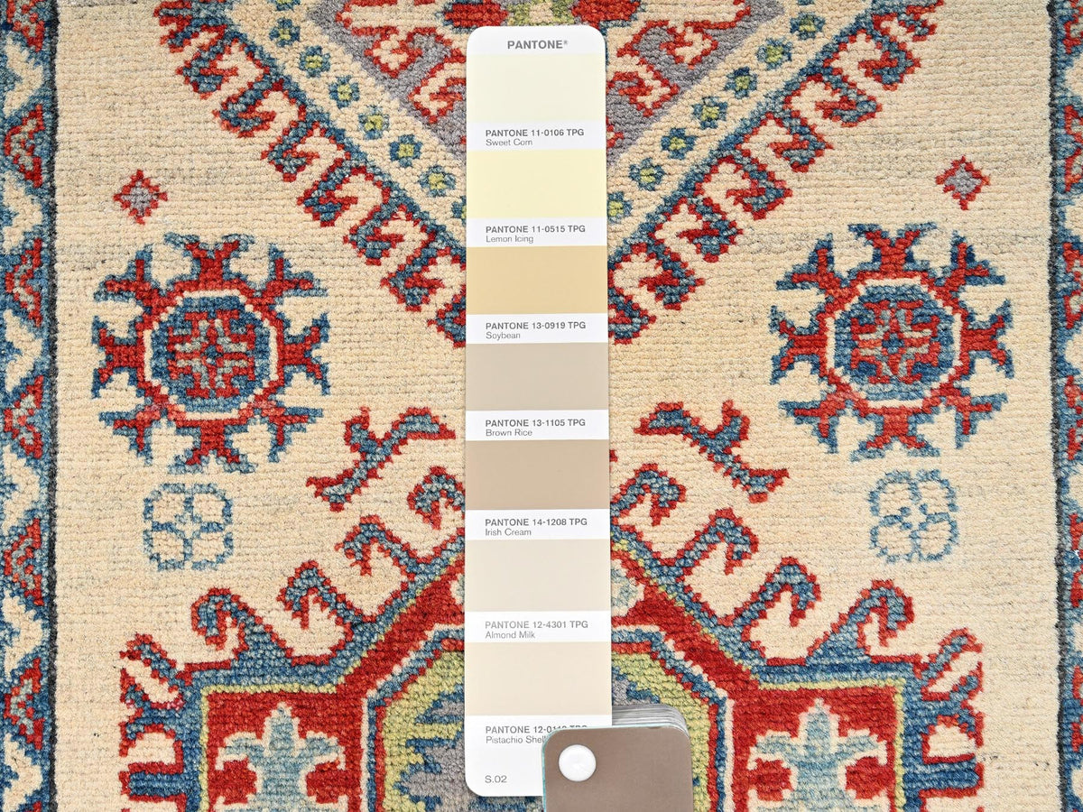 Kazak Kazak hand-knotted wool runner in Ivory & Red, 2'7" x 15'10" — SKU O02032 (view 4)