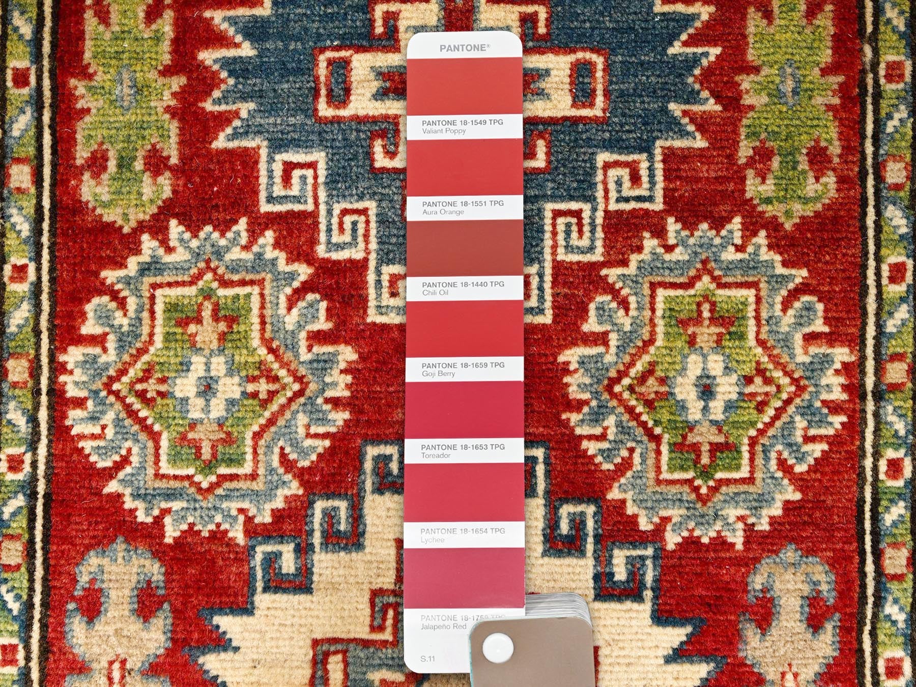Kazak Kazak hand-knotted wool runner in Red & Ivory, 2'7" x 12'8" — SKU O02034 (view 4)