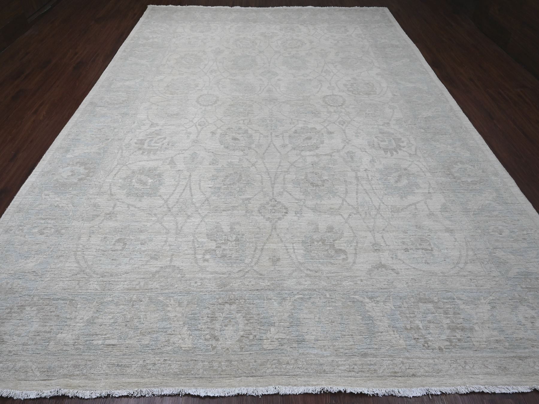 Peshawar Oushak hand-knotted wool rug in Ivory & Light Blue, 9'10" x 13'6" — SKU O020363 (view 2)