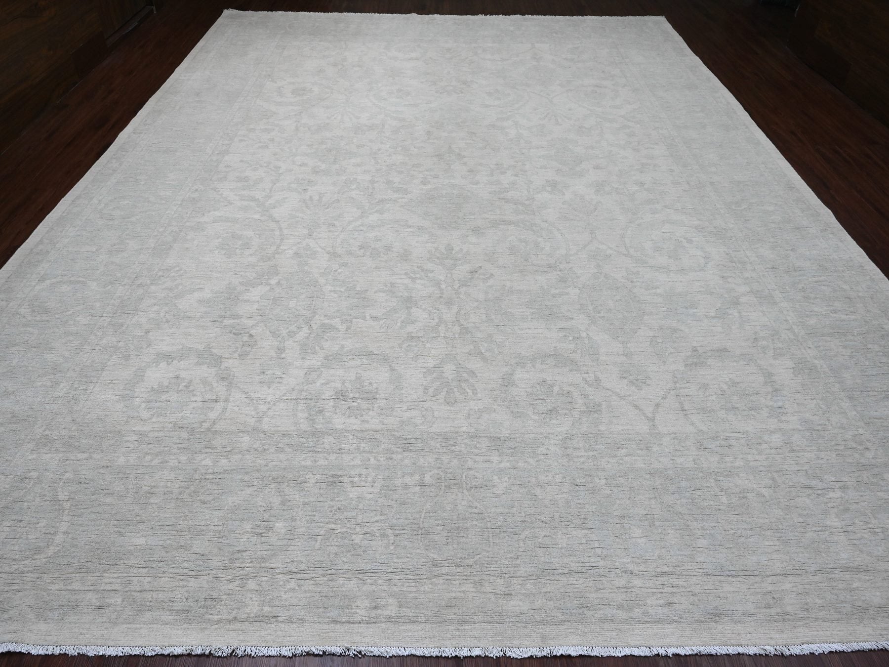 Peshawar Oushak hand-knotted wool rug in Ivory & Light Blue, 12' x 15'1" — SKU O020365 (view 2)