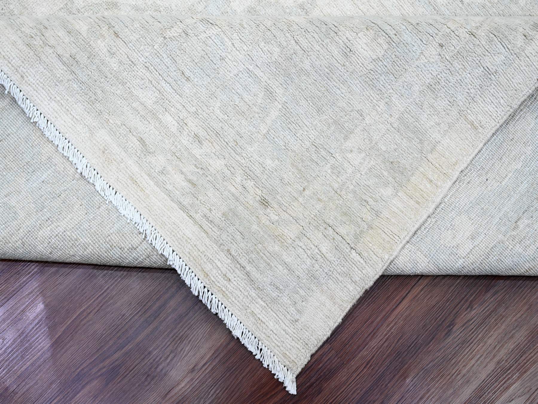 Peshawar Oushak hand-knotted wool rug in Ivory & Light Blue, 12' x 15'1" — SKU O020365 (view 6)
