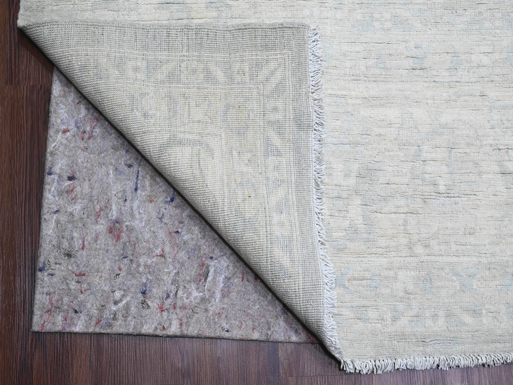 Peshawar Oushak hand-knotted wool rug in Gray & Ivory, 11'10" x 15'3" — SKU O020366 (view 4)