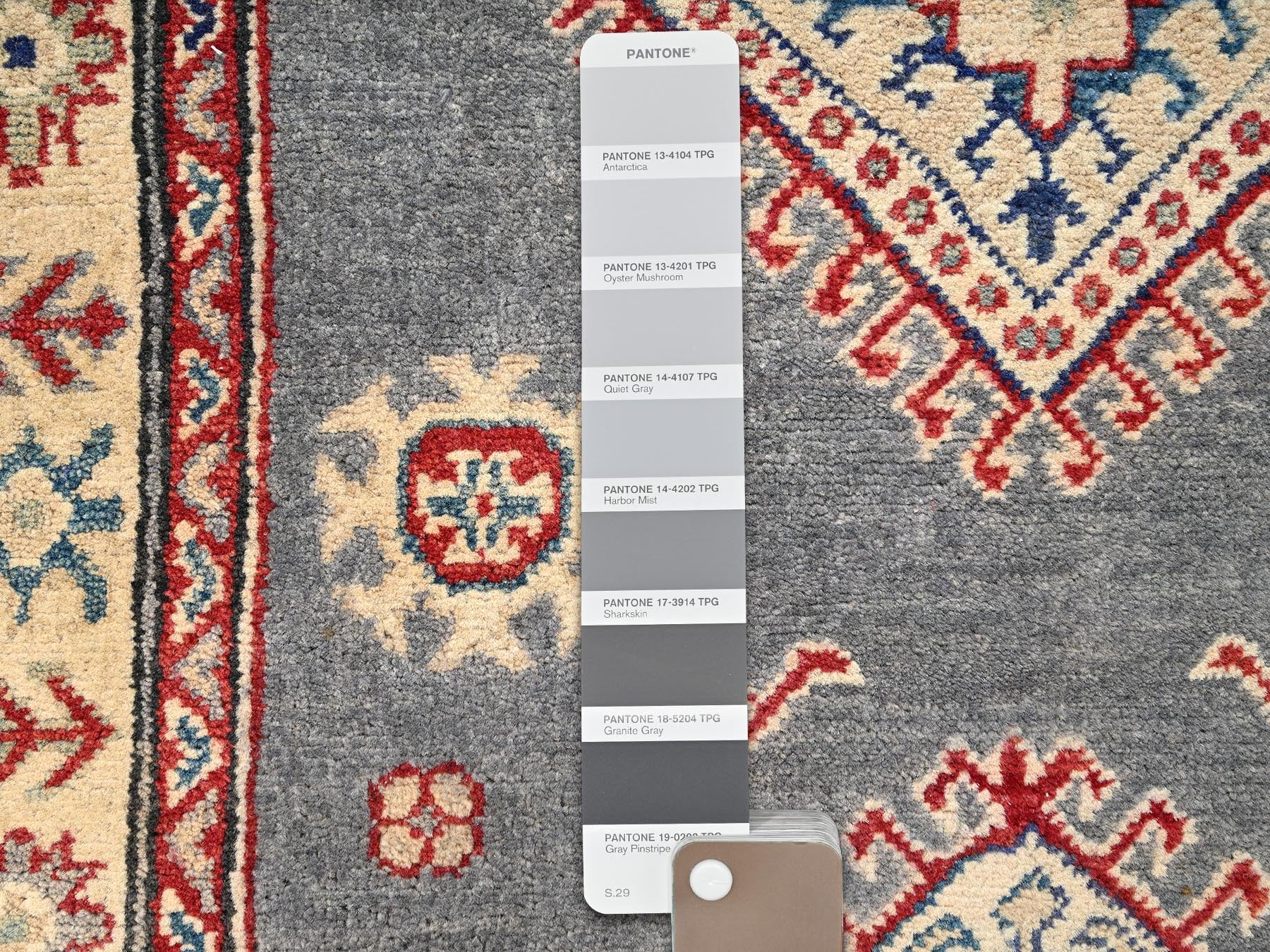 Kazak Kazak hand-knotted wool runner in Gray & Ivory, 2'9" x 18'9" — SKU O02037 (view 4)