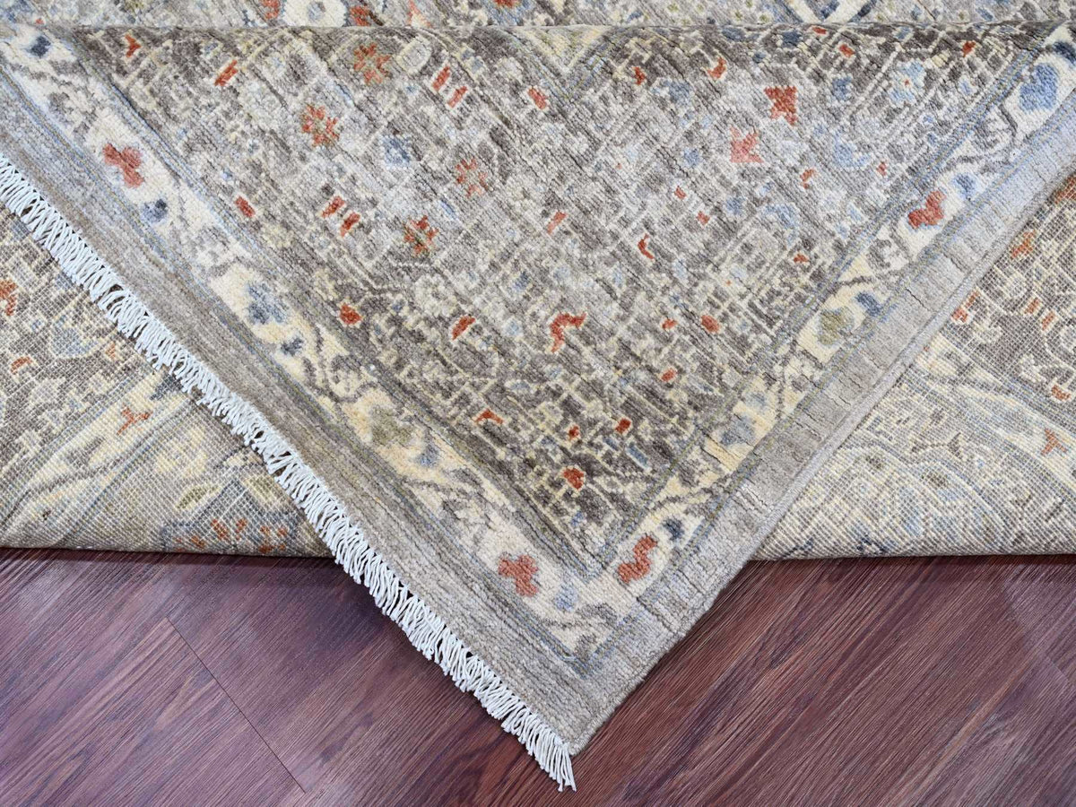 Mamluk Mamluk hand-knotted wool rug in Gray, 8'1" x 9'11" — SKU O020382 (view 6)
