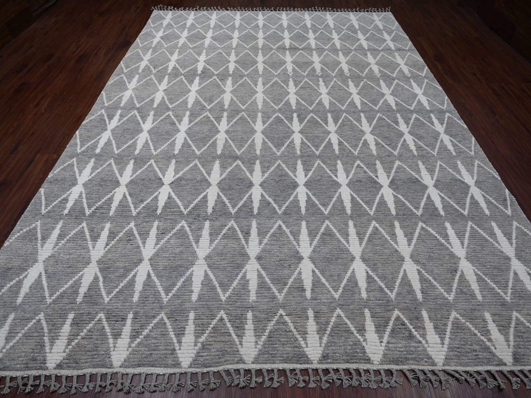 Tribal & Geometric hand-knotted wool rug in Gray, 9'1" x 12'4" — SKU O020419 (view 2)