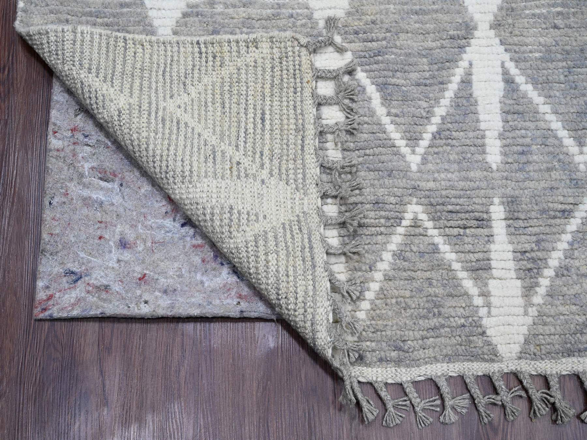 Tribal & Geometric hand-knotted wool rug in Gray, 9'1" x 12'4" — SKU O020419 (view 4)
