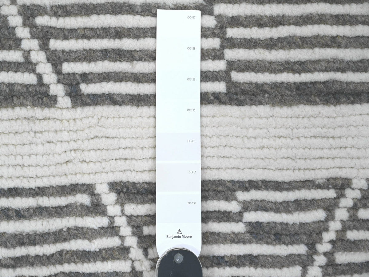 Tribal & Geometric hand-knotted wool rug in Gray, 6'1" x 9'4" — SKU O020422 (view 3)