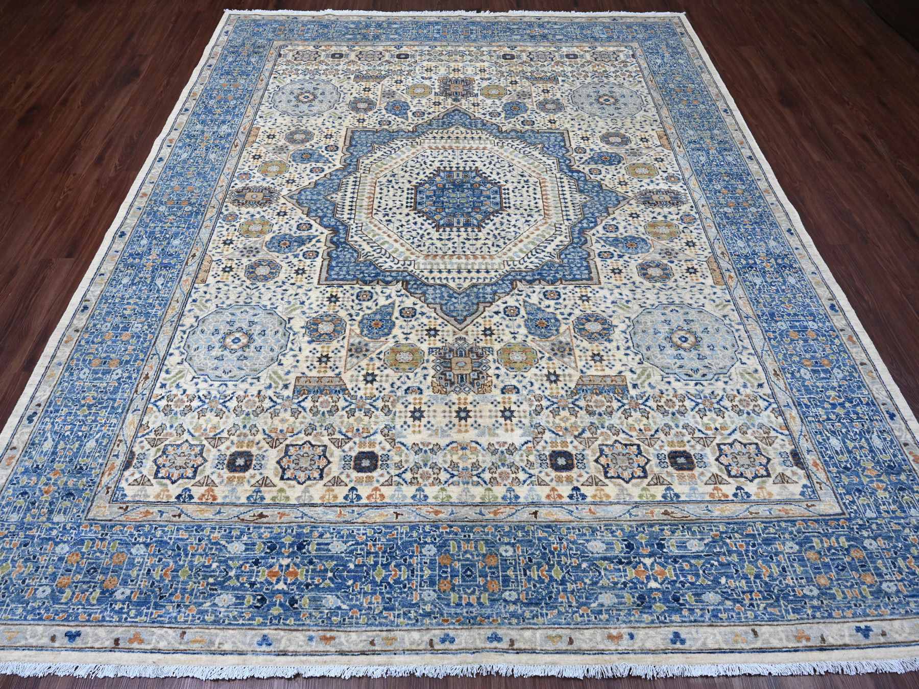 Mamluk Mamluk hand-knotted wool rug in Ivory & Blue, 8'1" x 9'8" — SKU O020453 (view 2)