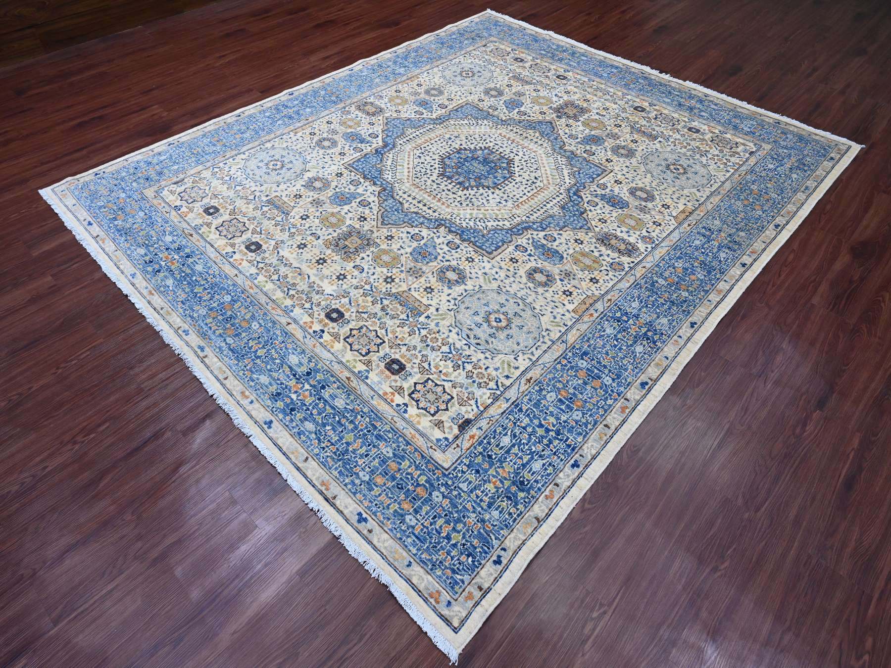 Mamluk Mamluk hand-knotted wool rug in Ivory & Blue, 8'1" x 9'8" — SKU O020453 (view 3)