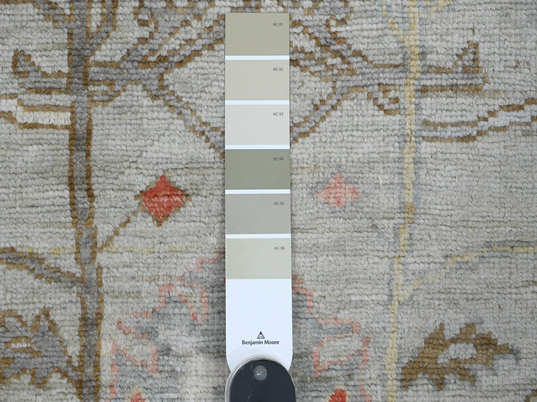 Oushak Oushak hand-knotted wool runner in Gray & Ivory, 2'11" x 10'6" — SKU O020480 (view 3)