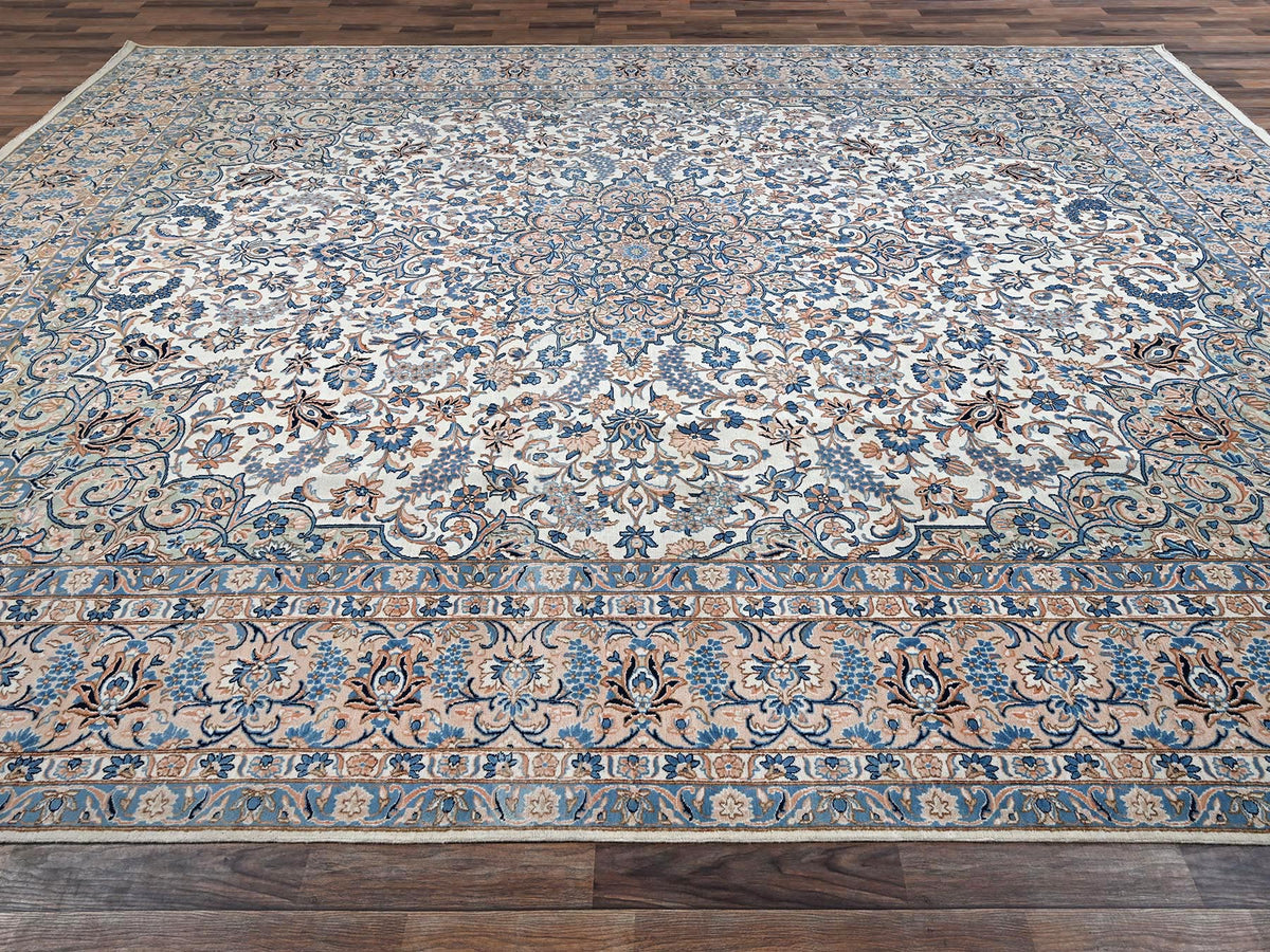 Vintage hand-knotted wool rug in Ivory & Peach, 11'6" x 16'6" — SKU O02048 (view 4)