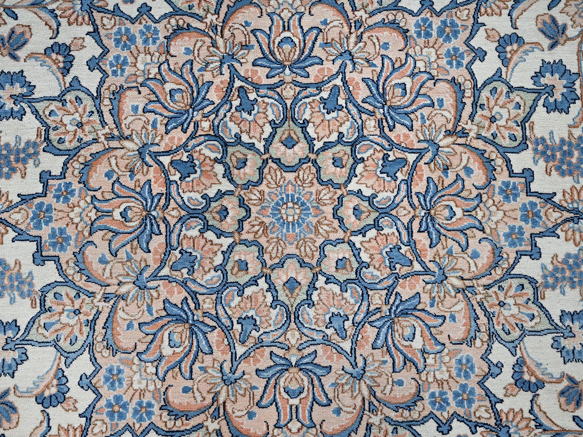 Vintage hand-knotted wool rug in Ivory & Peach, 11'6" x 16'6" — SKU O02048 (view 9)