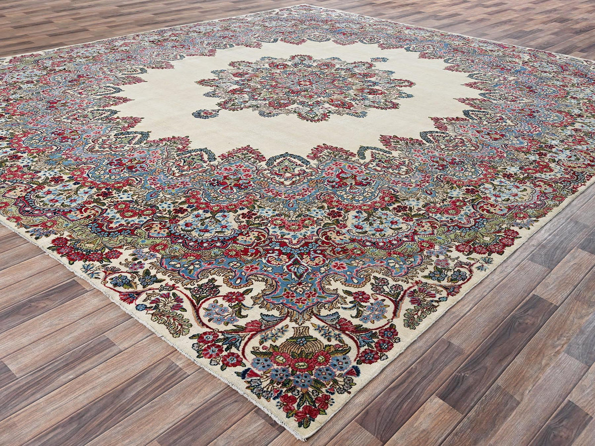 Kerman Vintage hand-knotted wool rug in Ivory, 11'8" x 13'7" — SKU O02051 (view 3)