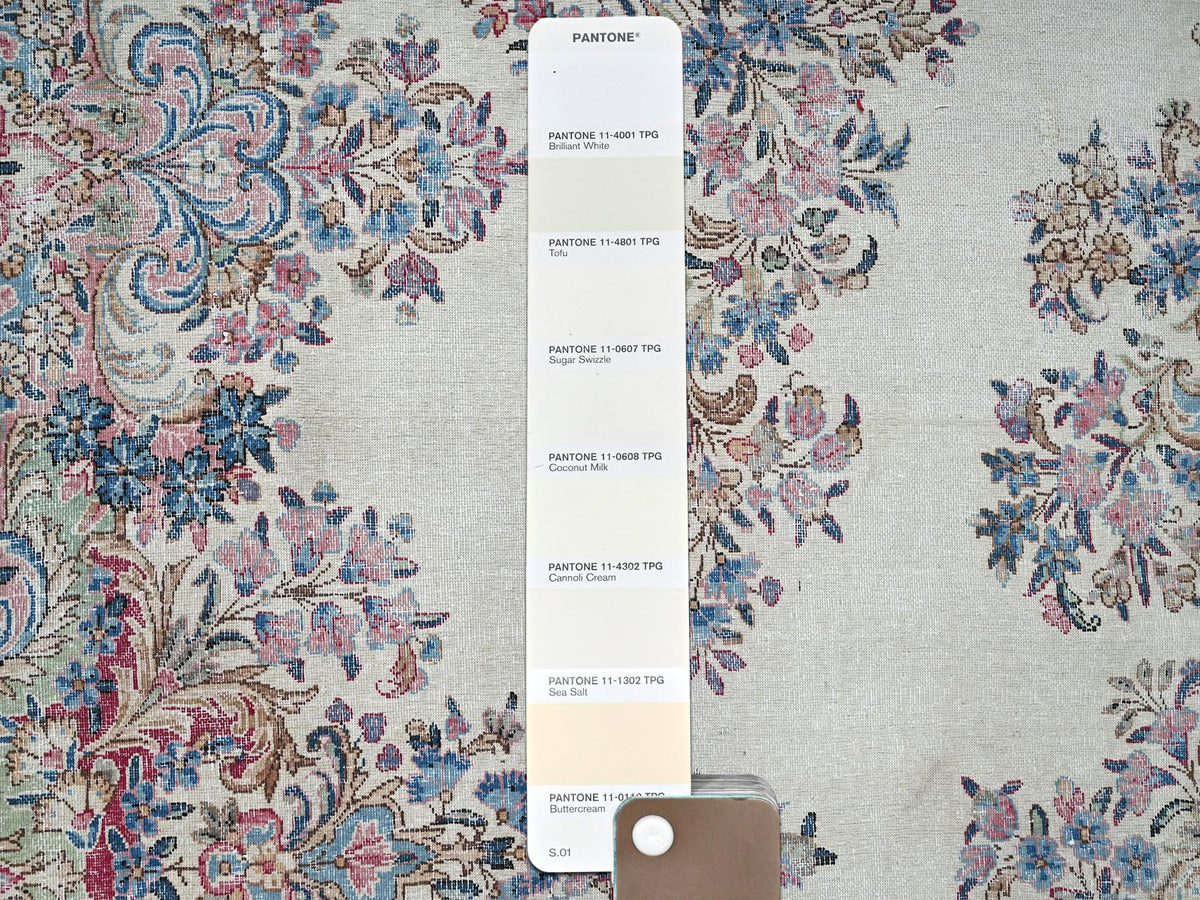 Kerman Vintage hand-knotted wool rug in Ivory & Light Blue, 9'10" x 19'7" — SKU O02052 (view 8)