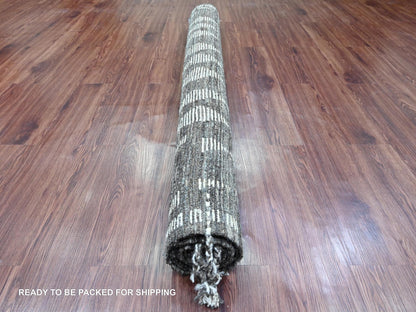 Tribal & Geometric hand-knotted wool rug in Gray, 5'6" x 8' — SKU O020546 (view 4)