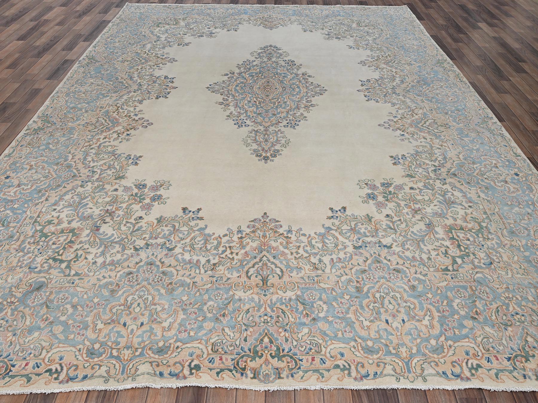 Kerman Vintage hand-knotted wool rug in Ivory, 9'11" x 13'9" — SKU O02055 (view 2)