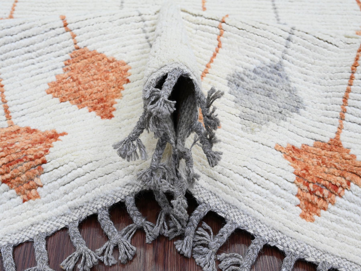Tribal & Geometric hand-knotted wool rug in Ivory, 12'5" x 15'2" — SKU O020560 (view 5)