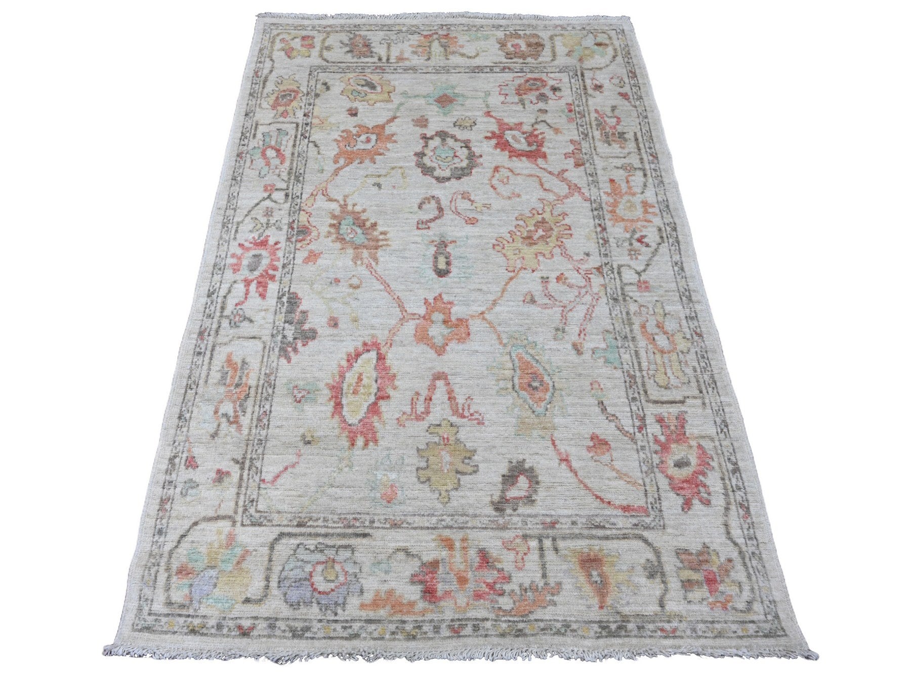 Oushak Oushak hand-knotted wool rug in Ivory, 3'10" x 5'10" — SKU O020568