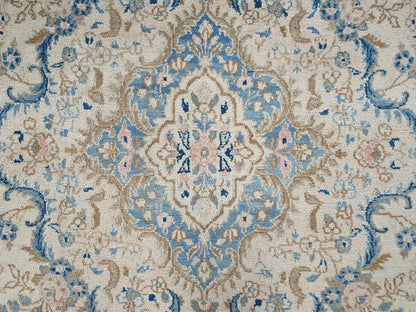 Kerman Vintage hand-knotted wool rug in Ivory, 10'1" x 16'9" — SKU O02059 (view 9)