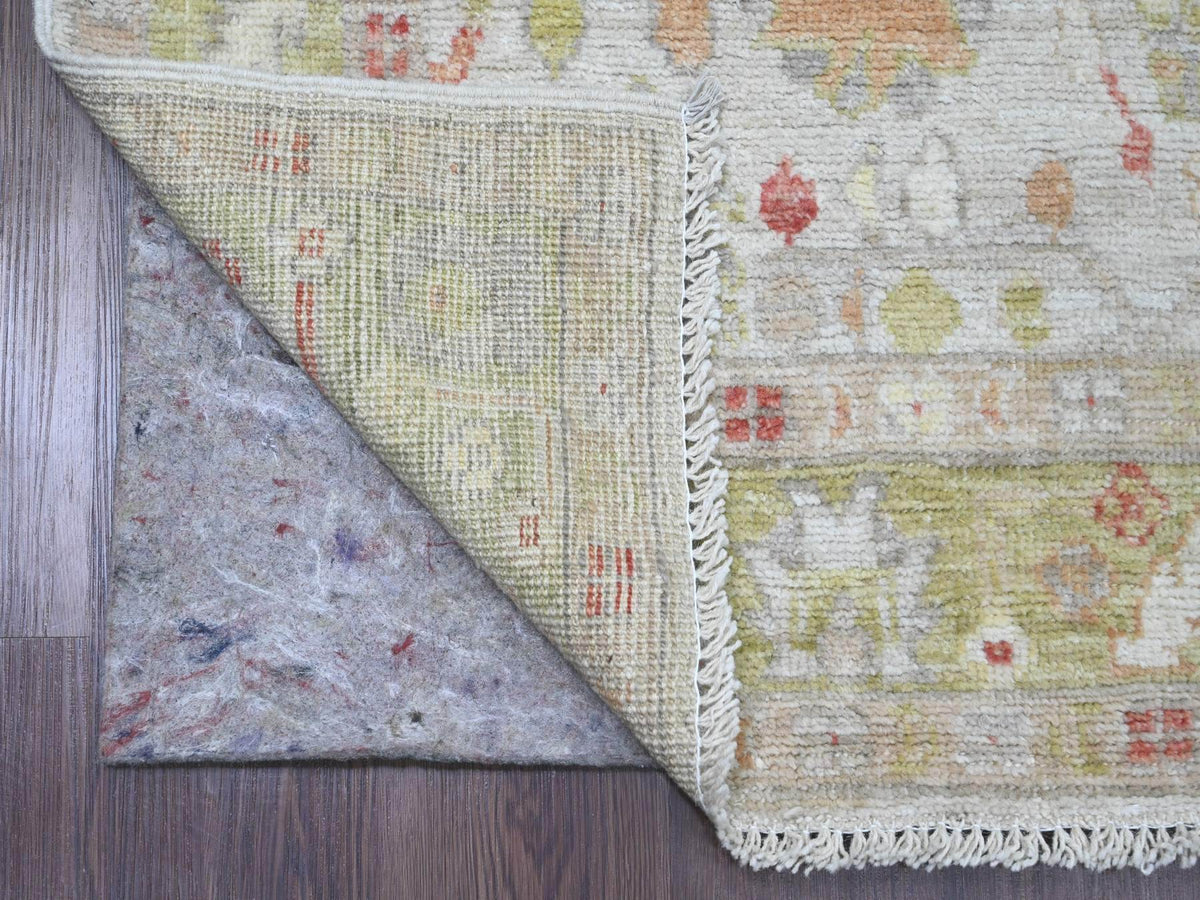 Oushak Oushak hand-knotted wool runner in Ivory & Green, 3'11" x 11'9" — SKU O020600 (view 2)