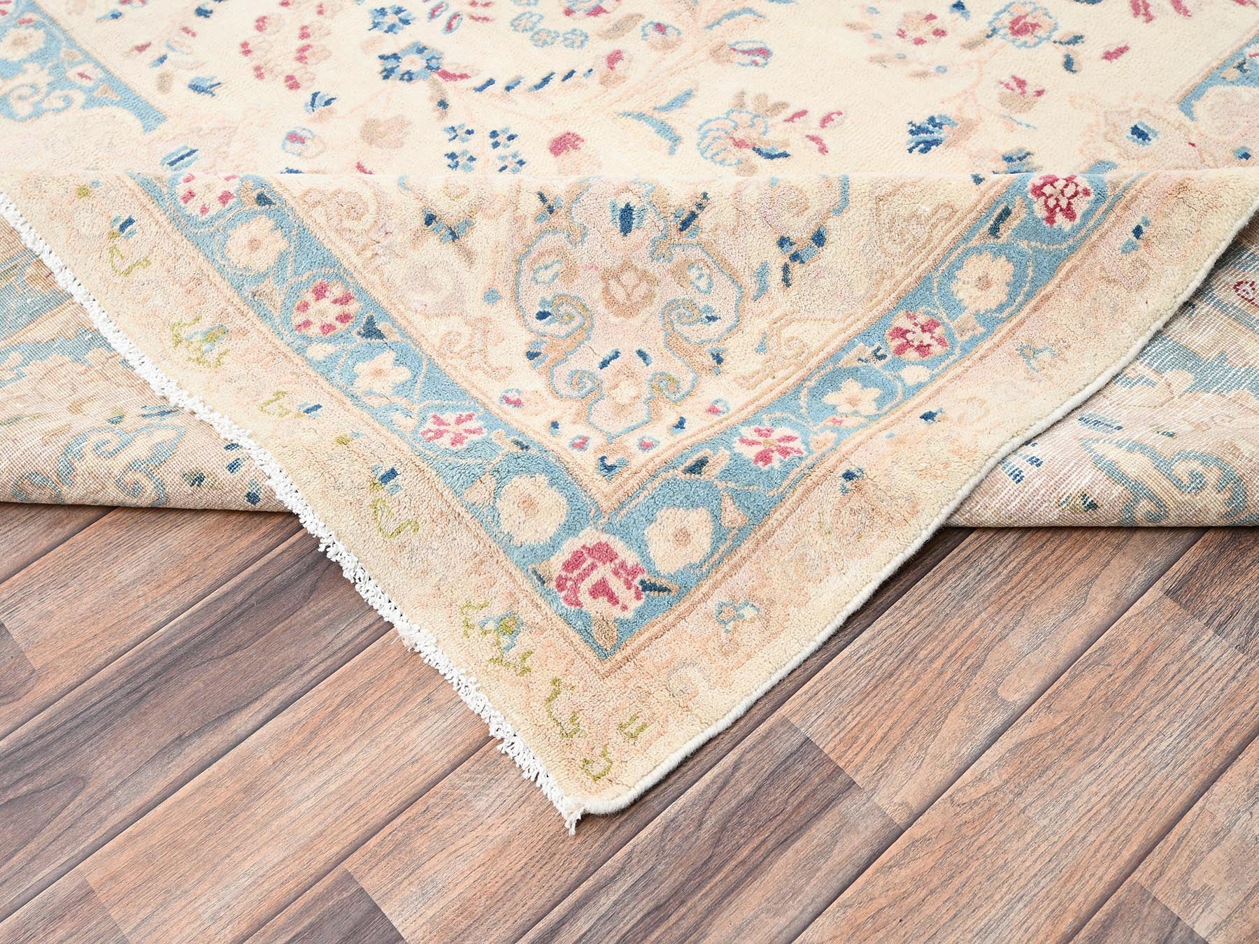 Kerman Vintage hand-knotted wool rug in Ivory & Peach, 10'8" x 19'11" — SKU O02060 (view 7)