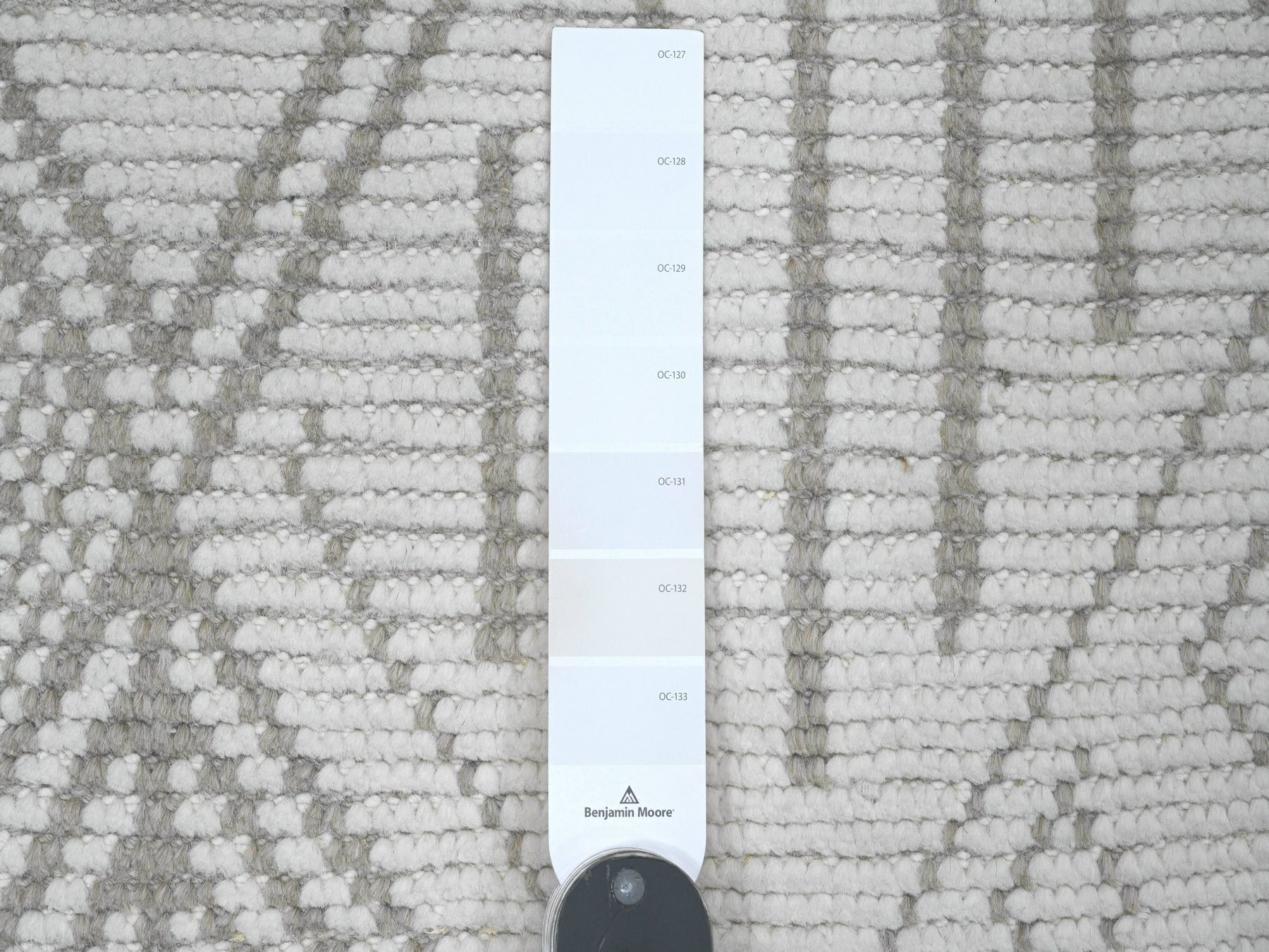 Tribal & Geometric hand-knotted wool runner in Ivory, 2'5" x 14'3" — SKU O020617 (view 3)