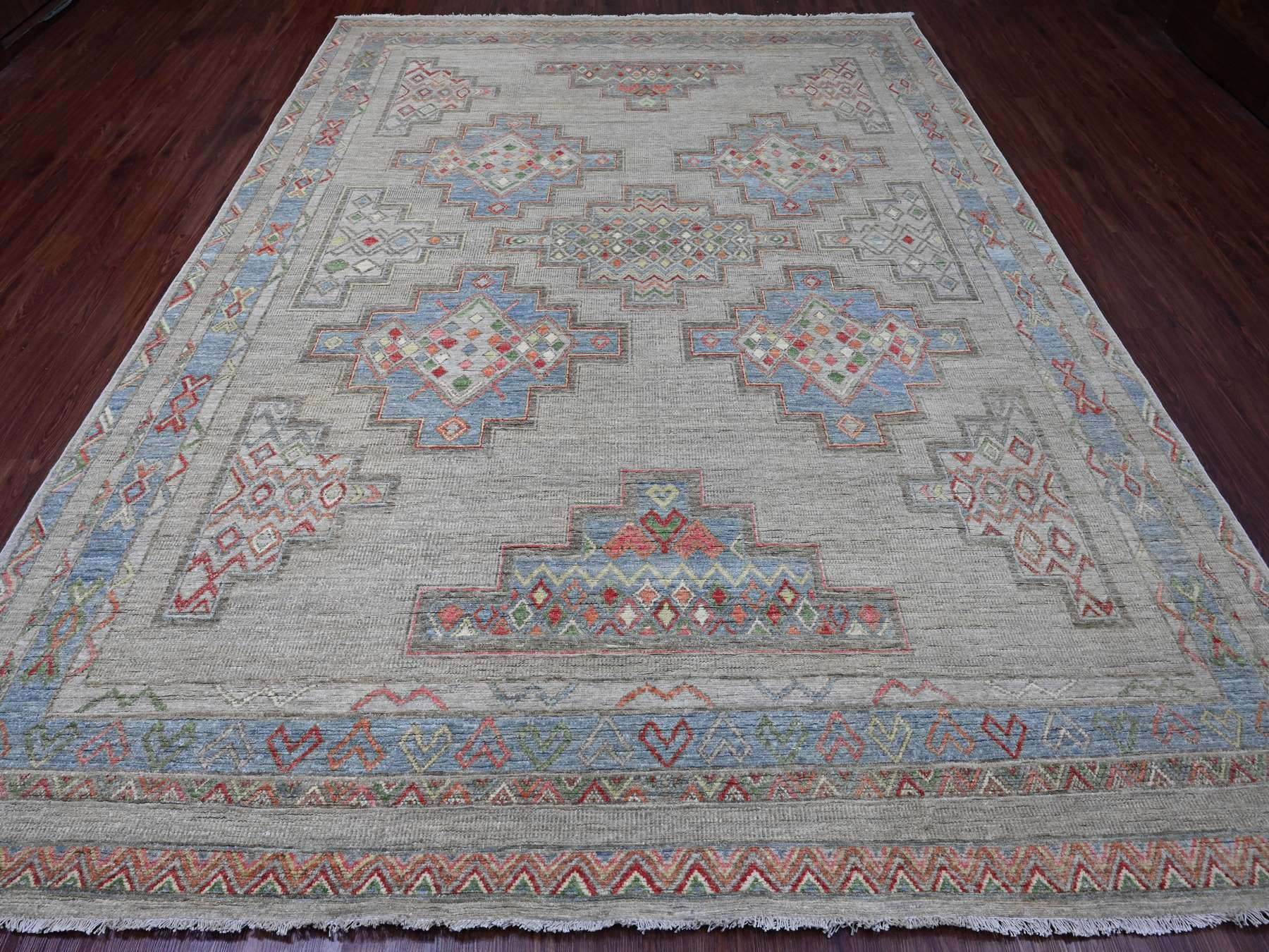 Peshawar Tribal & Geometric hand-knotted wool rug in Ivory & Blue, 8'8" x 11'8" — SKU O020636 (view 2)