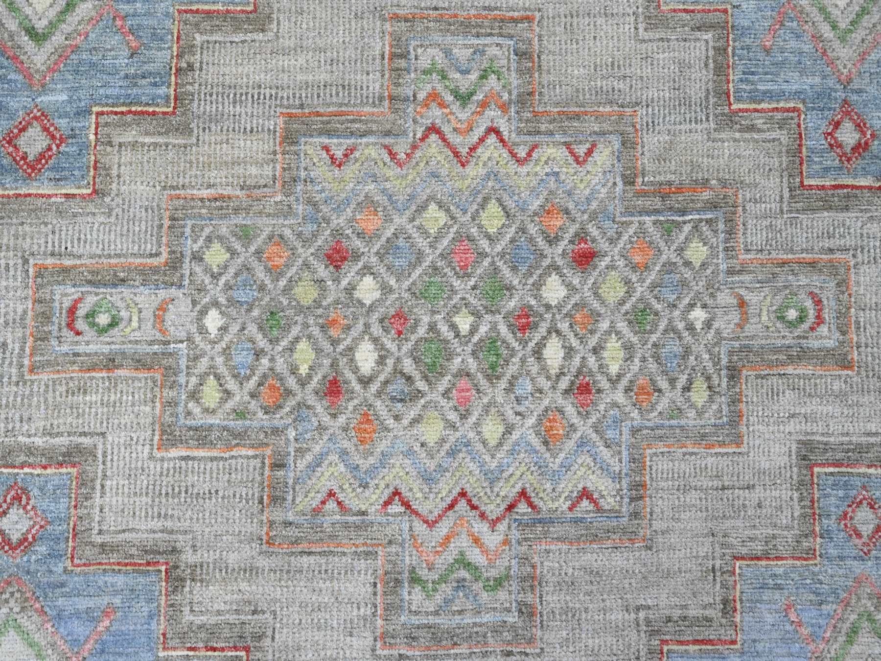 Peshawar Tribal & Geometric hand-knotted wool rug in Ivory & Blue, 8'8" x 11'8" — SKU O020636 (view 8)