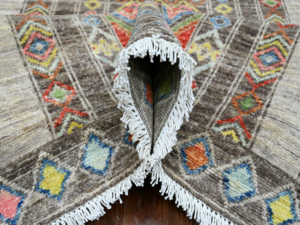 Tribal & Geometric hand-knotted wool rug in Gray, 8'1" x 9'6" — SKU O020637 (view 5)