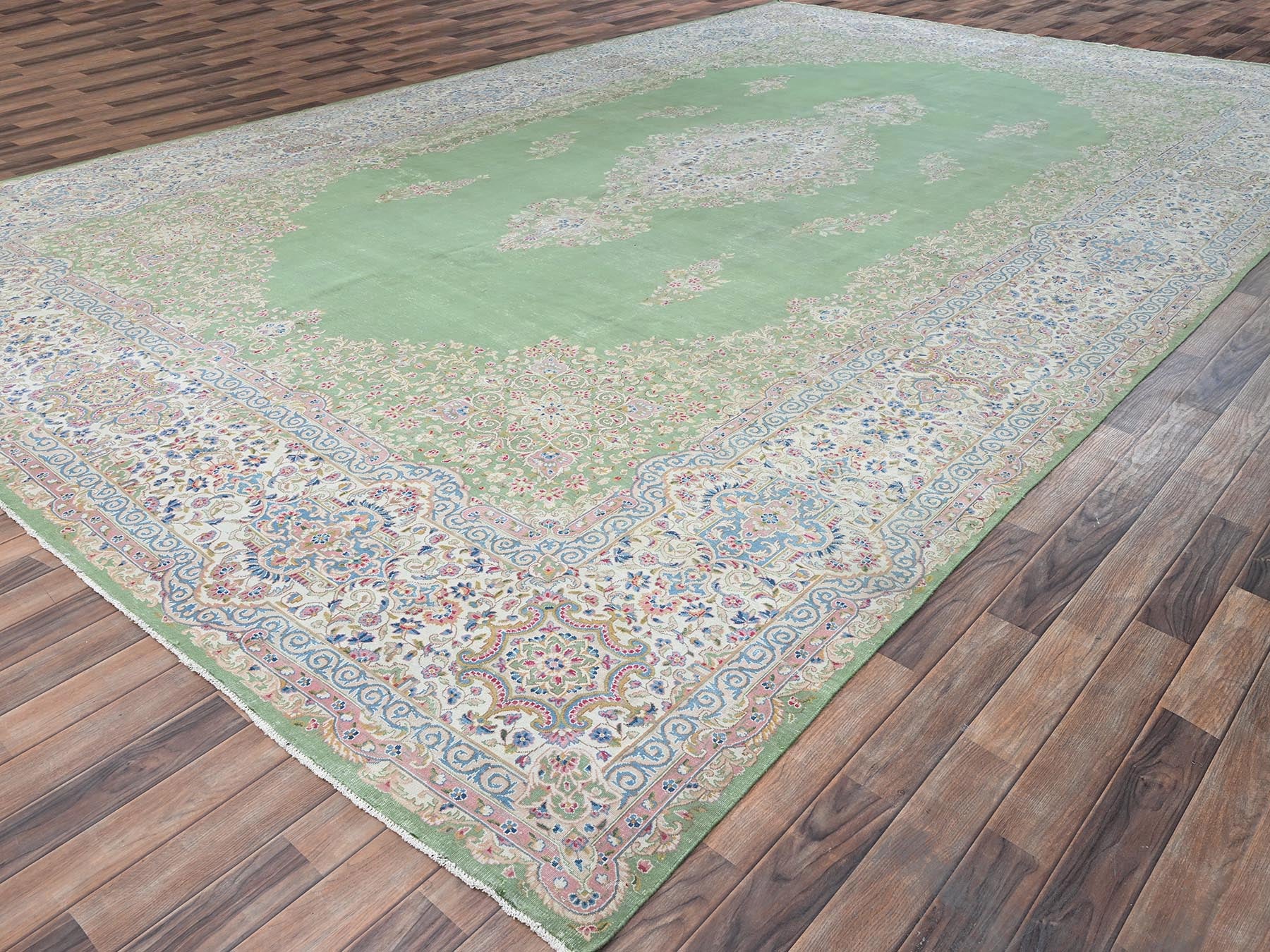 Kerman Vintage hand-knotted wool rug in Green & Ivory, 11'8" x 19'3" — SKU O02063 (view 3)