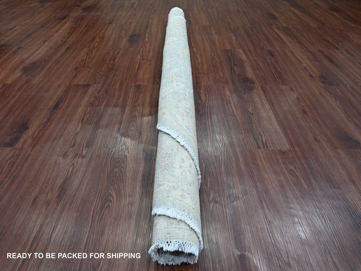 Mahal Oushak hand-knotted wool rug in Gray, 5'11" x 5'11" — SKU O020730 (view 4)