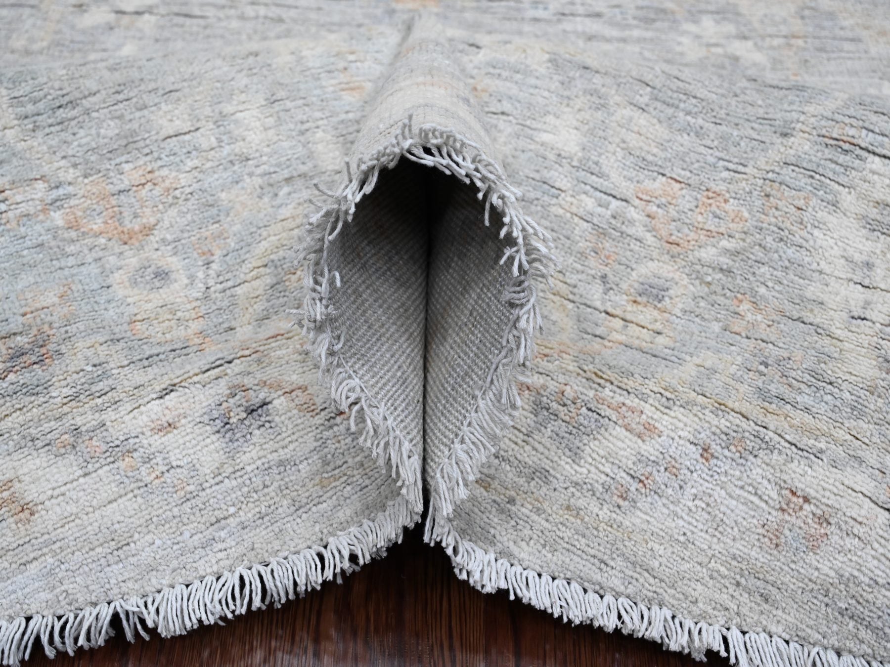 Mahal Oushak hand-knotted wool rug in Gray, 7'8" x 7'10" — SKU O020731 (view 5)