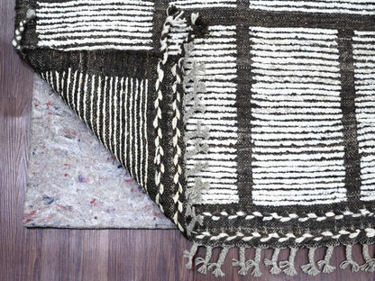 Ivory 6'6" x 8'11" Tribal Hand knotted Wool Rug - Sku: O020743