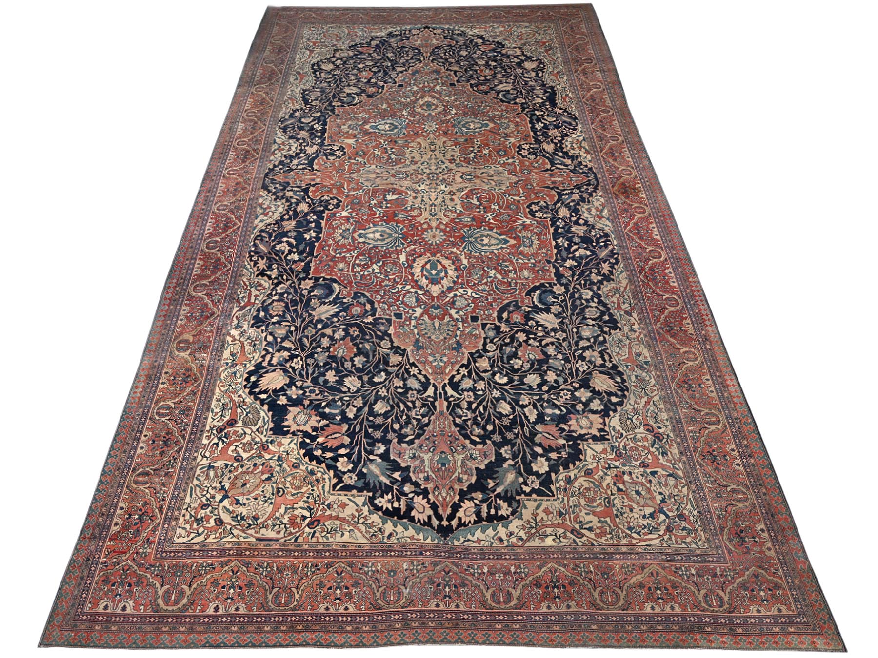 Sarouk Antique hand-knotted wool rug in Red, 14' x 25'9" — SKU O02079 (view 2)
