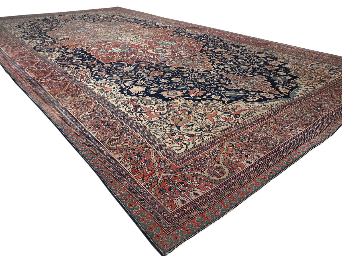 Sarouk Antique hand-knotted wool rug in Red, 14' x 25'9" — SKU O02079 (view 3)