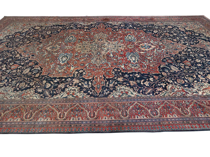 Sarouk Antique hand-knotted wool rug in Red, 14' x 25'9" — SKU O02079 (view 4)
