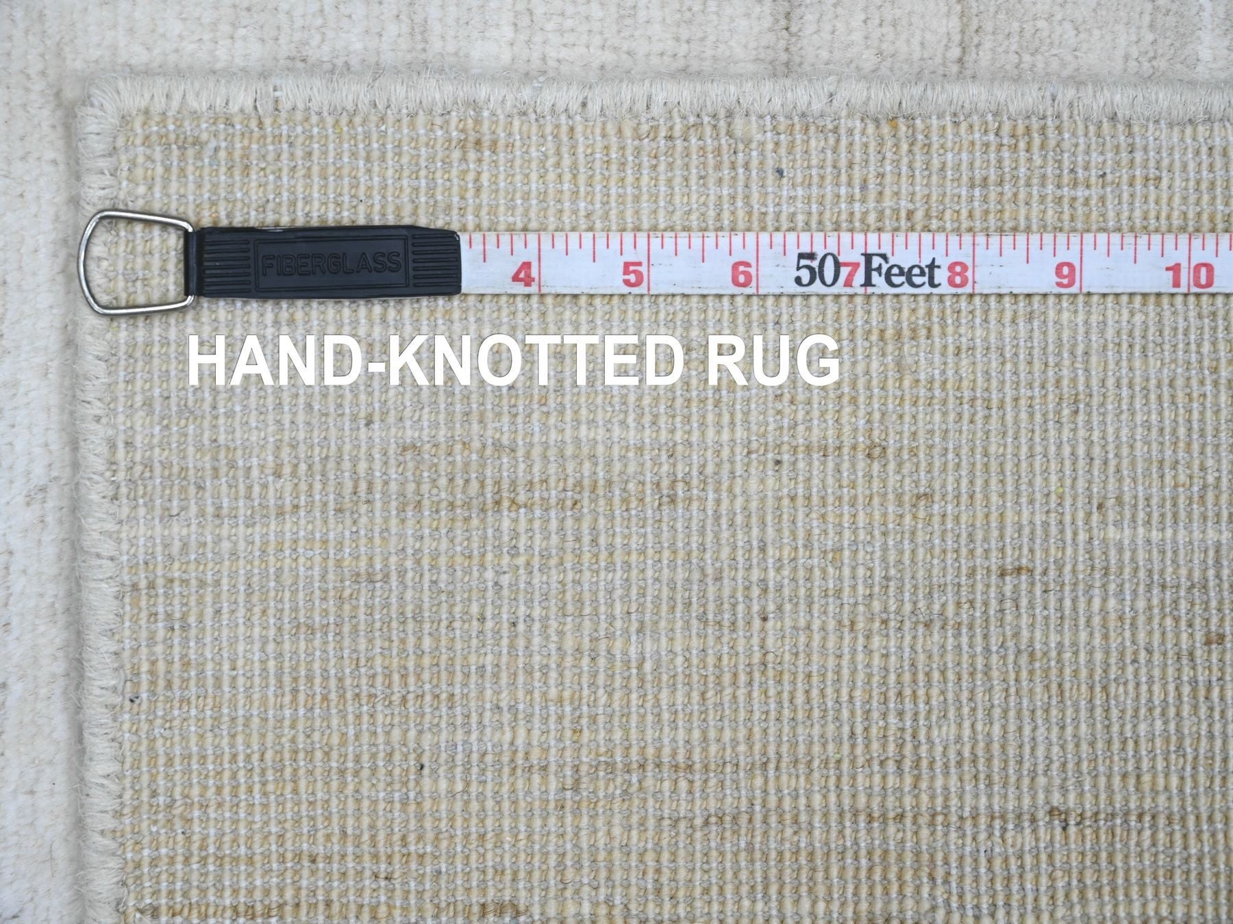 Modern / Contemporary hand-knotted wool rug in Ivory, 2' x 3' — SKU O020825 (view 6)