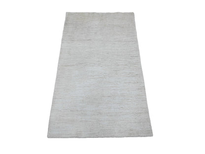 Modern / Contemporary hand-knotted wool rug in Ivory, 2'10" x 4'9" — SKU O020826