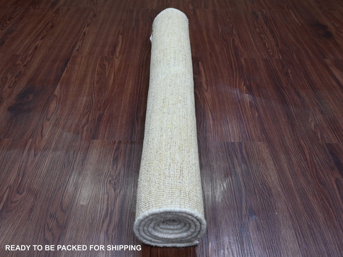 Modern / Contemporary hand-knotted wool rug in Ivory, 2'10" x 4'9" — SKU O020826 (view 4)