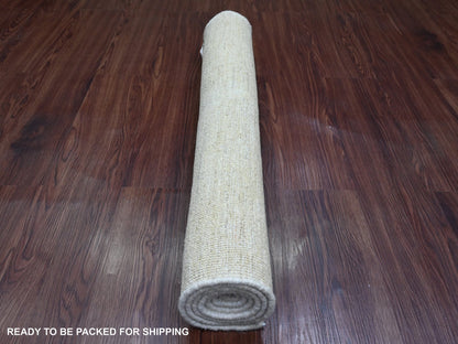 Modern / Contemporary hand-knotted wool rug in Ivory, 2'10" x 4'9" — SKU O020826 (view 4)