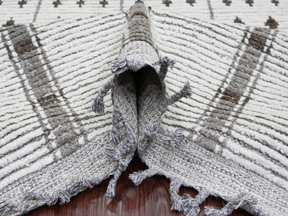 Tribal & Geometric hand-knotted wool rug in Ivory, 9'3" x 13'2" — SKU O020832 (view 5)